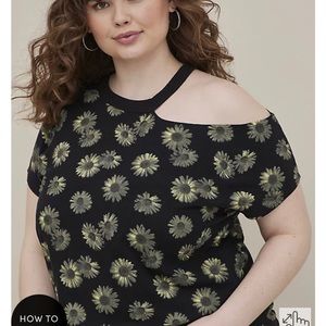 Lovesick asymmetrical daisy print destructed tee vintage Size 4 90s grunge goth